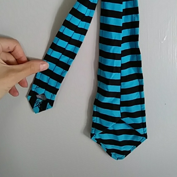 Blue/Black Horizontal Stripe Tie - Picture 4 of 6